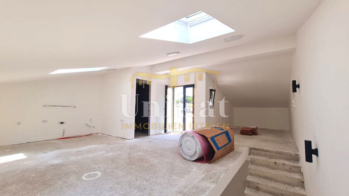 Dvojna hiša v bližini morja, 5 spalnic